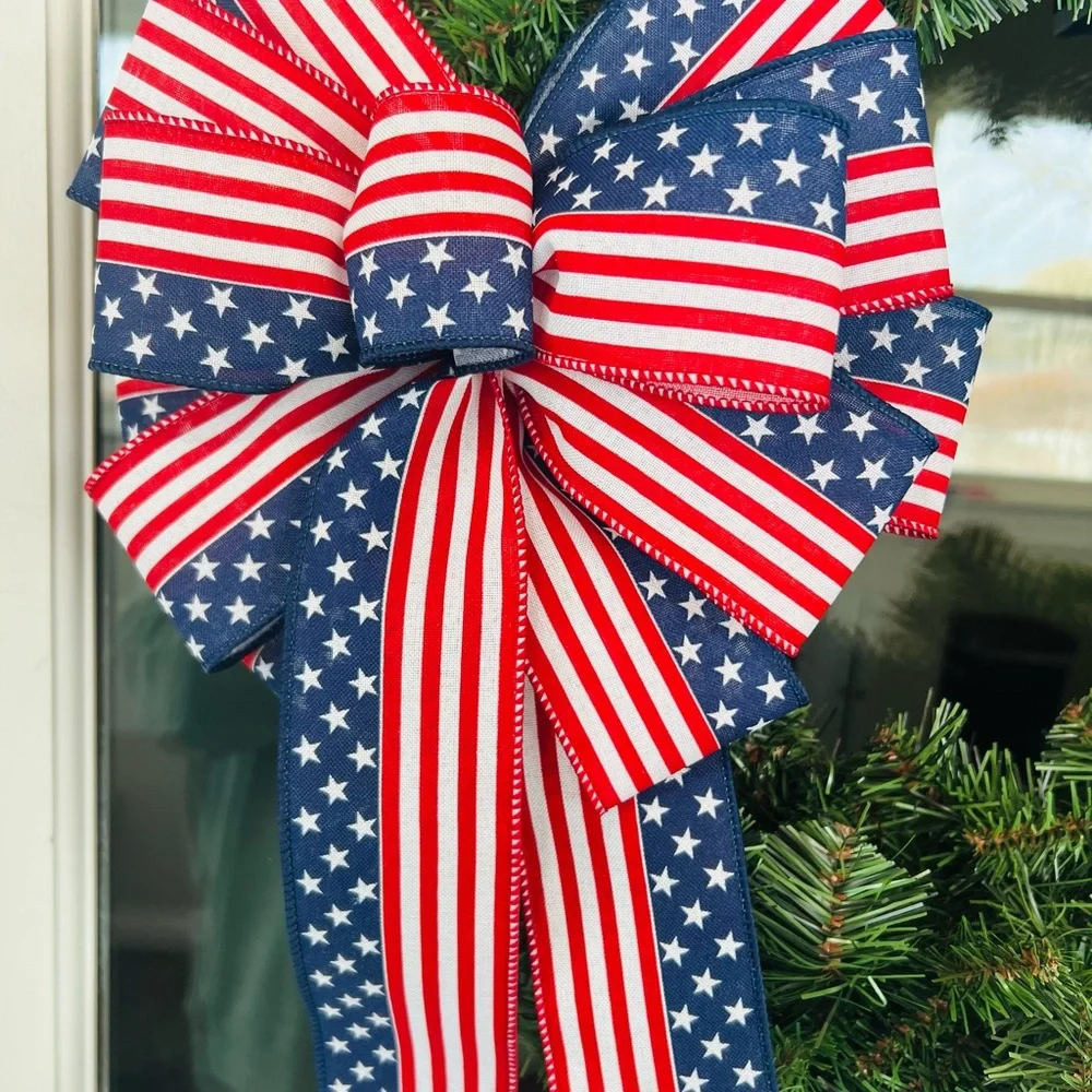 Patriotic Red, White, and Blue Flag Pattern Bow